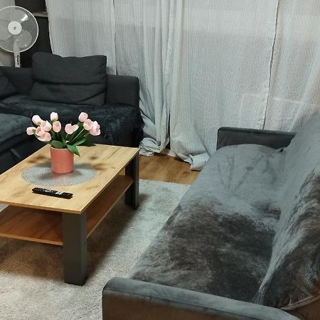 Schoene Sonnige Wohnung Jüchen Exterior foto