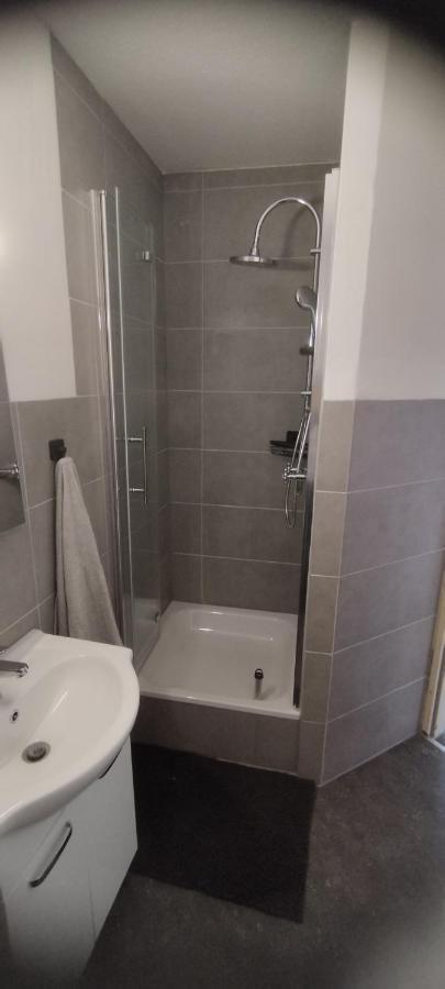 Schoene Sonnige Wohnung Jüchen Exterior foto